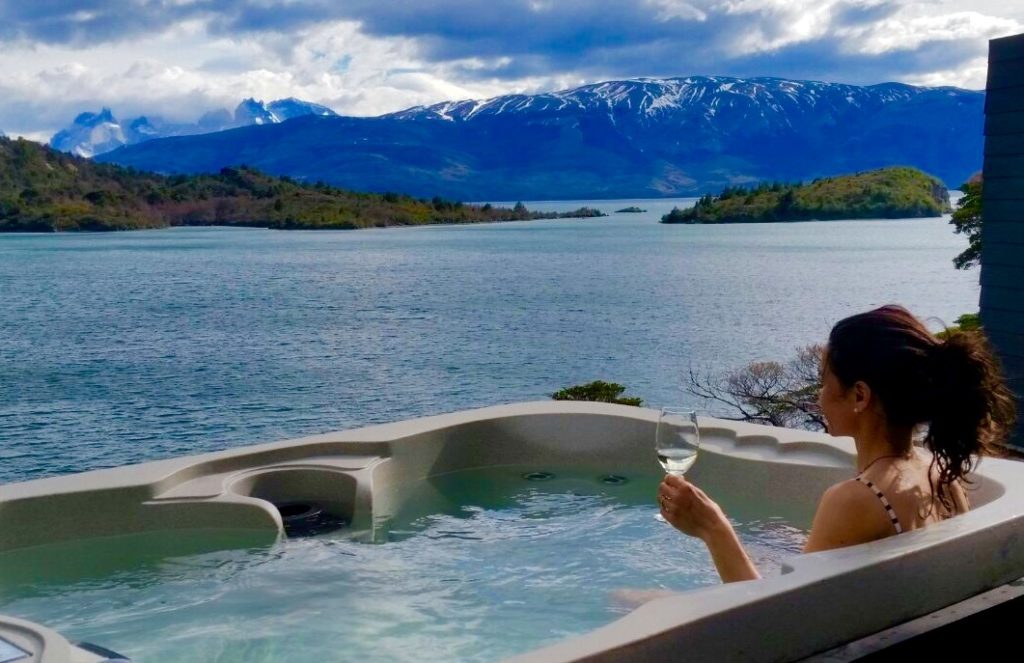 Jacuzzi-Yurt-SUP-1024x663 Jacuzzi-Yurt-SUP-1024x663